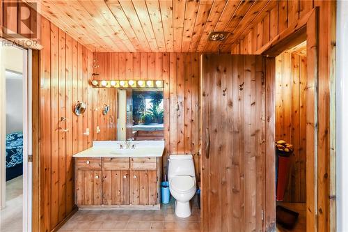 917 Roderick Avenue, Sudbury, ON - Indoor Photo Showing Bathroom