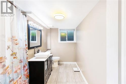 917 Roderick Avenue, Sudbury, ON - Indoor Photo Showing Bathroom