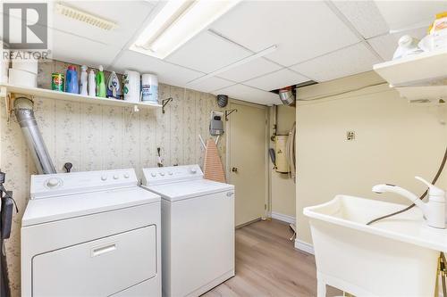 917 Roderick Avenue, Sudbury, ON - Indoor Photo Showing Laundry Room