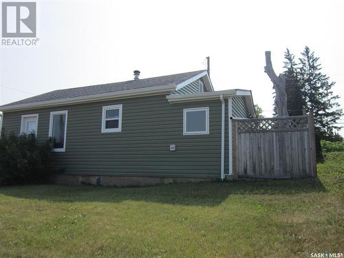 500 Railway Avenue W, Nipawin, SK - Outdoor