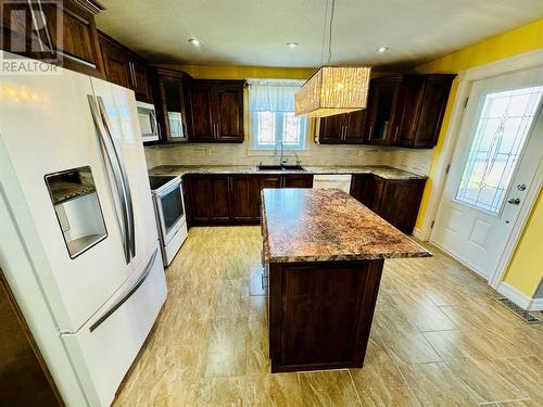 2 Cards Harbour Road, Triton, NL - Indoor Photo Showing Kitchen