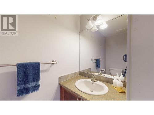 218 Glen Park Drive Unit# 21, Kelowna, BC - Indoor Photo Showing Bathroom