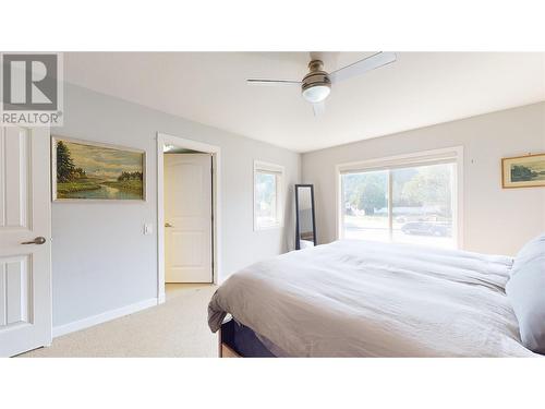 218 Glen Park Drive Unit# 21, Kelowna, BC - Indoor Photo Showing Bedroom