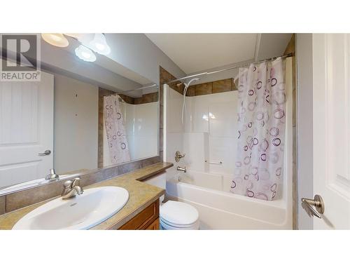 218 Glen Park Drive Unit# 21, Kelowna, BC - Indoor Photo Showing Bathroom