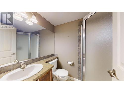 218 Glen Park Drive Unit# 21, Kelowna, BC - Indoor Photo Showing Bathroom