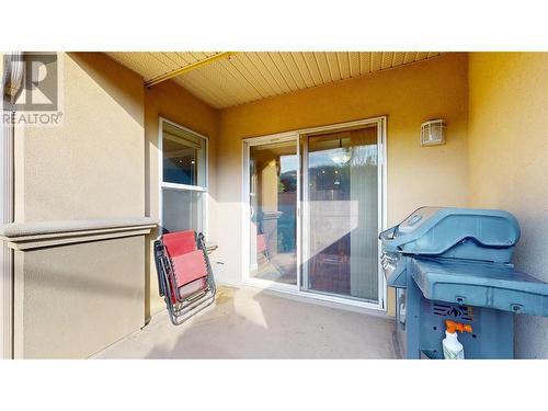 218 Glen Park Drive Unit# 21, Kelowna, BC - Outdoor With Exterior