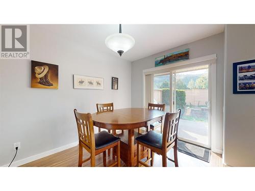 218 Glen Park Drive Unit# 21, Kelowna, BC - Indoor Photo Showing Dining Room