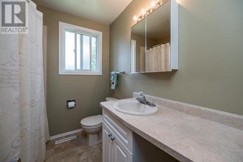 433 N Patterson Street, Prince George, BC - Indoor Photo Showing Bathroom