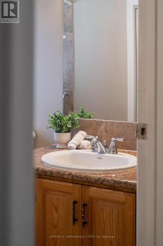 28 Edgeview Drive, Quinte West, ON - Indoor Photo Showing Bathroom