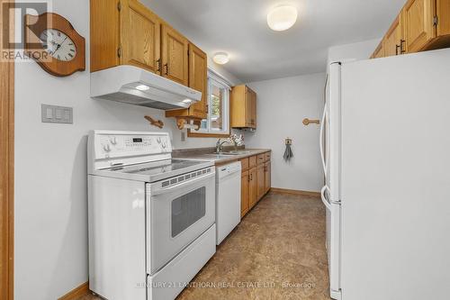 28 Edgeview Drive, Quinte West, ON - Indoor Photo Showing Kitchen