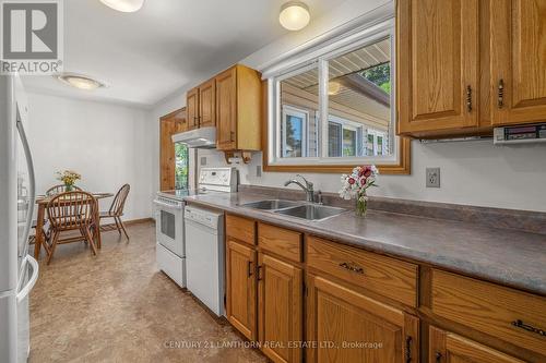 28 Edgeview Drive, Quinte West, ON - Indoor Photo Showing Kitchen With Double Sink