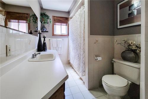 15 Presidio Drive, Hamilton, ON - Indoor Photo Showing Bathroom