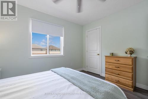 72 Windwood Drive, Hamilton (Binbrook), ON - Indoor Photo Showing Bedroom