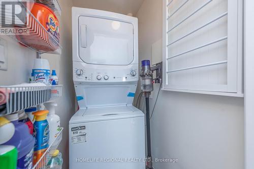 439 - 570 Lolita Gardens, Mississauga (Mississauga Valleys), ON - Indoor Photo Showing Laundry Room