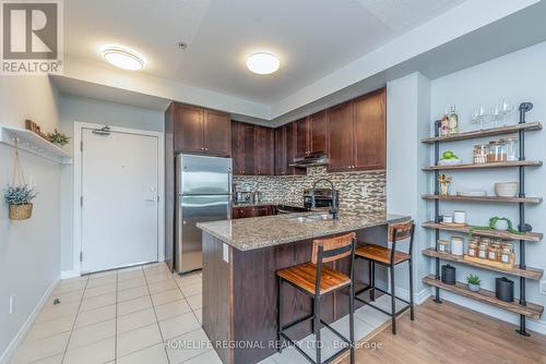 439 - 570 Lolita Gardens, Mississauga (Mississauga Valleys), ON - Indoor Photo Showing Kitchen