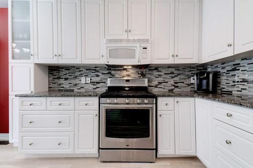 5232 Stonehaven Drive, Burlington, ON - Indoor Photo Showing Kitchen