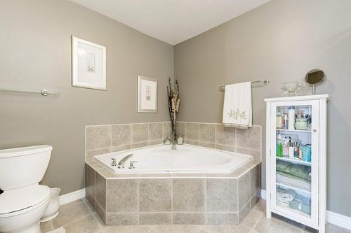 5232 Stonehaven Drive, Burlington, ON - Indoor Photo Showing Bathroom