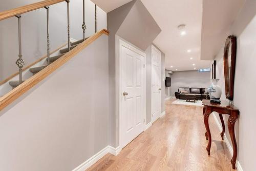 5232 Stonehaven Drive, Burlington, ON - Indoor Photo Showing Other Room