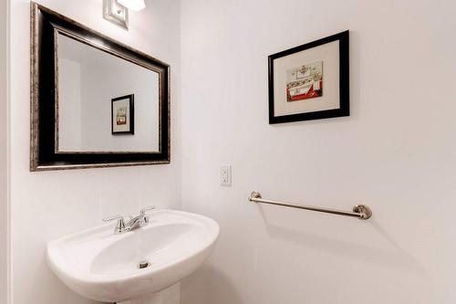 5232 Stonehaven Drive, Burlington, ON - Indoor Photo Showing Bathroom