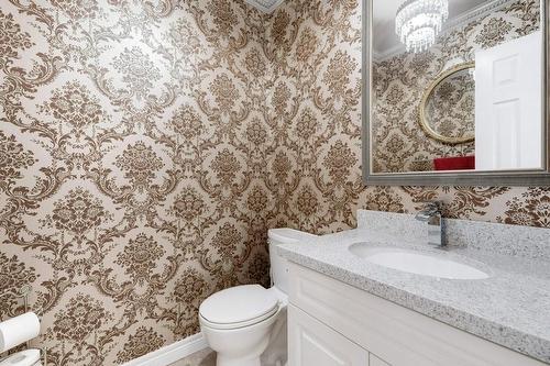 5232 Stonehaven Drive, Burlington, ON - Indoor Photo Showing Bathroom