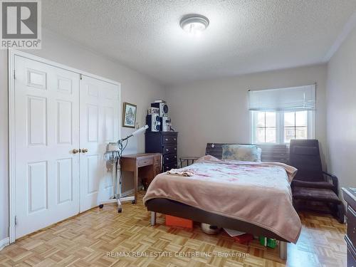 6155 Snowy Owl Crescent, Mississauga (Lisgar), ON - Indoor Photo Showing Bedroom