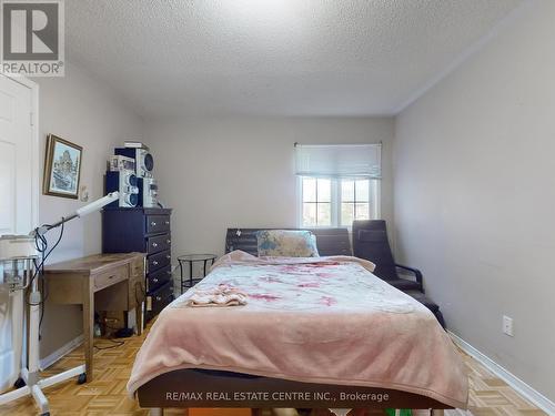 6155 Snowy Owl Crescent, Mississauga (Lisgar), ON - Indoor Photo Showing Bedroom