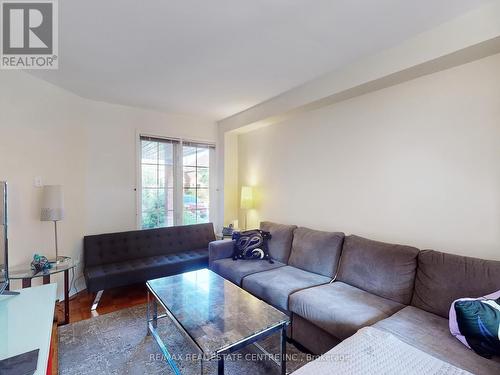 6155 Snowy Owl Crescent, Mississauga (Lisgar), ON - Indoor Photo Showing Living Room