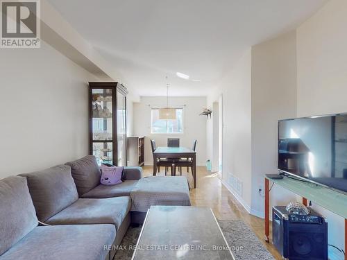 6155 Snowy Owl Crescent, Mississauga (Lisgar), ON - Indoor Photo Showing Living Room