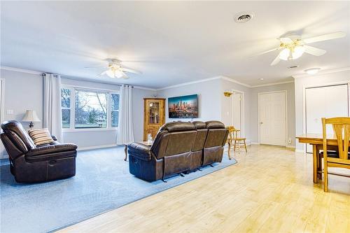 128 Cook Avenue, Ridgeway, ON - Indoor Photo Showing Living Room