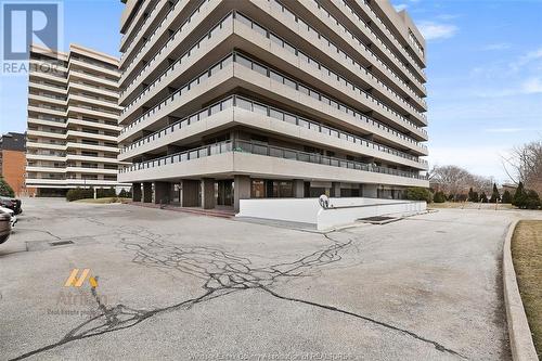 5125 Riverside Drive East Unit# 202, Windsor, ON - Outdoor