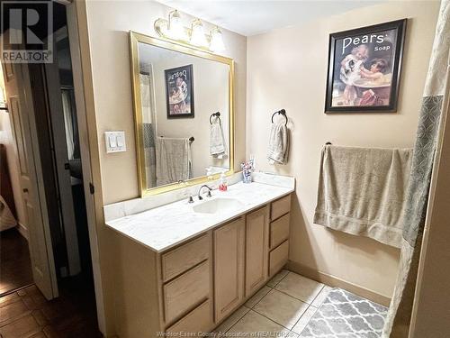 5125 Riverside Drive East Unit# 202, Windsor, ON - Indoor Photo Showing Bathroom