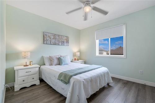 72 Windwood Drive, Hamilton, ON - Indoor Photo Showing Bedroom