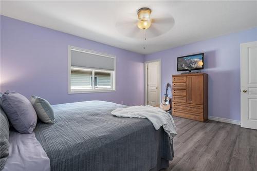 72 Windwood Drive, Hamilton, ON - Indoor Photo Showing Bedroom