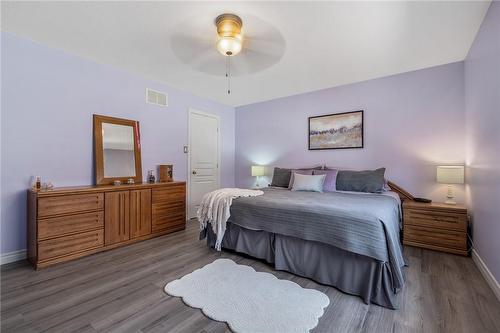 72 Windwood Drive, Hamilton, ON - Indoor Photo Showing Bedroom