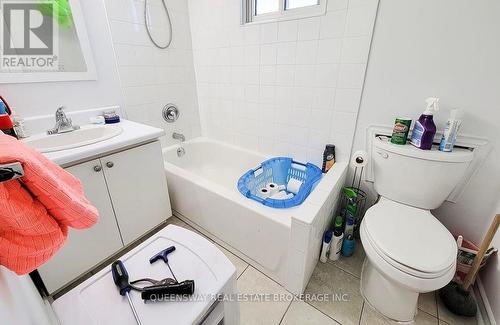 970 Carl Road, Niagara Falls, ON - Indoor Photo Showing Bathroom