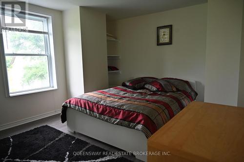 970 Carl Road, Niagara Falls, ON - Indoor Photo Showing Bedroom