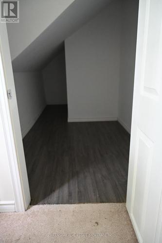 970 Carl Road, Niagara Falls, ON - Indoor Photo Showing Other Room