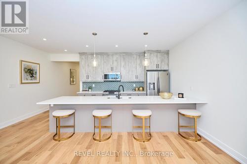 87 Port Robinson Road, Pelham, ON - Indoor Photo Showing Kitchen With Upgraded Kitchen