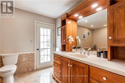 120 Binbrook Road, Hamilton, ON - Indoor Photo Showing Bathroom