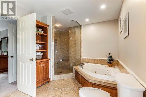 120 Binbrook Road, Hamilton, ON - Indoor Photo Showing Bathroom