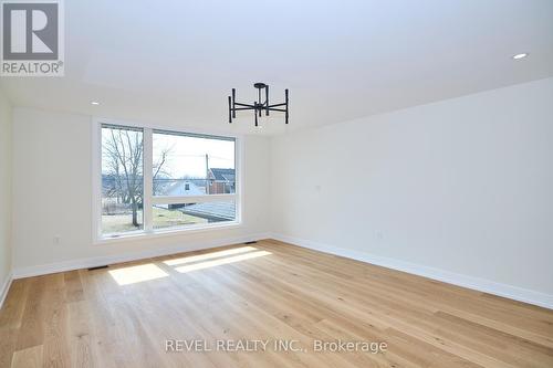 95 Port Robinson Road, Pelham, ON - Indoor Photo Showing Other Room