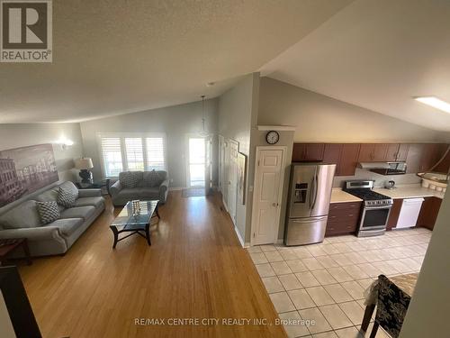 2736 Hutchinson Court, London, ON - Indoor