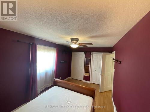 2736 Hutchinson Court, London, ON - Indoor Photo Showing Bedroom