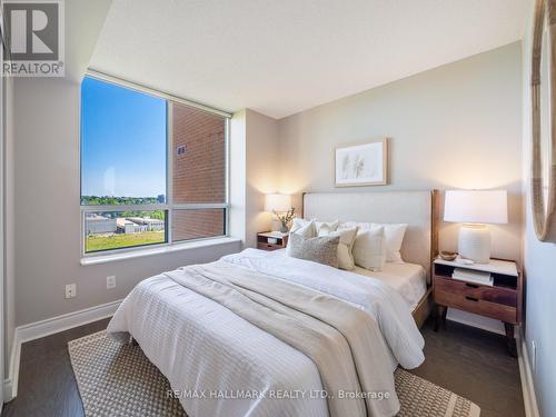 1107 - 1103 Leslie Street, Toronto (Banbury-Don Mills), ON - Indoor Photo Showing Bedroom