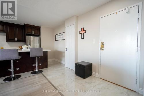 605 - 100 Wingarden Court, Toronto (Malvern), ON - Indoor Photo Showing Kitchen