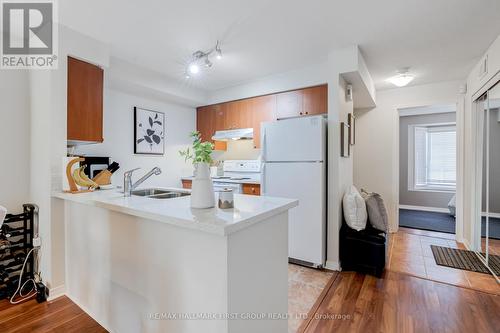 2 - 20 Petra Way, Whitby (Pringle Creek), ON - Indoor Photo Showing Kitchen With Double Sink