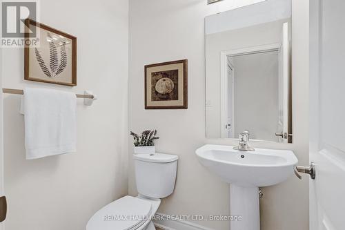 11 Tennant Circle, Vaughan, ON - Indoor Photo Showing Bathroom