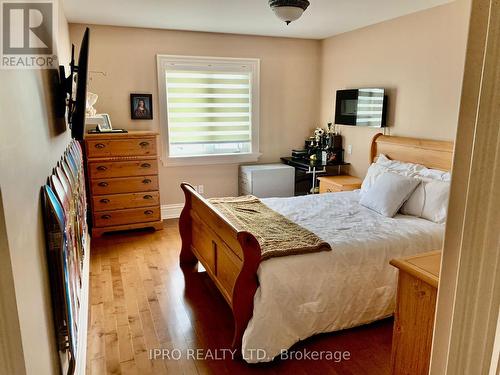 40 Coons Road, Richmond Hill (Oak Ridges), ON - Indoor Photo Showing Bedroom