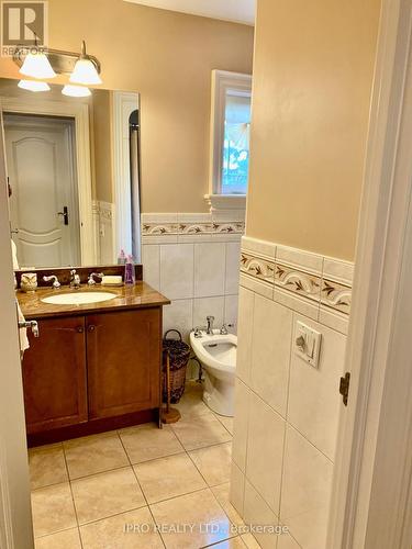 40 Coons Road, Richmond Hill (Oak Ridges), ON - Indoor Photo Showing Bathroom