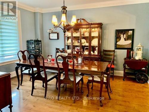 40 Coons Road, Richmond Hill (Oak Ridges), ON - Indoor Photo Showing Dining Room